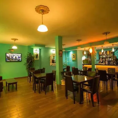 דירה Holiday Park Apartments *